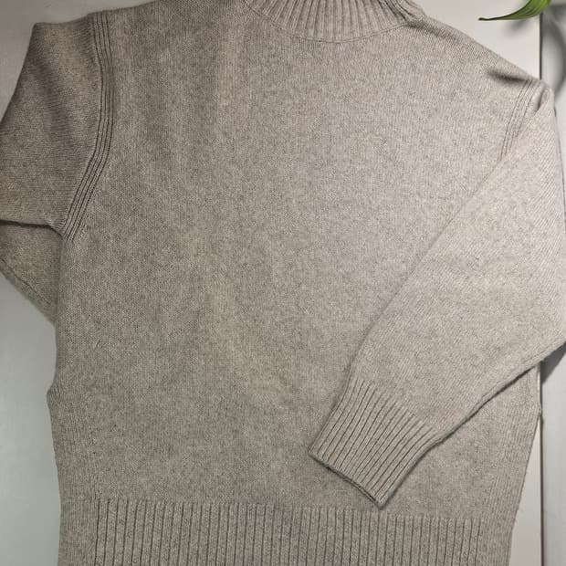 H&M 터틀넥 니트 아이보리