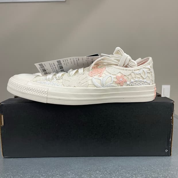 컨버스 척테일러 올스타 버터플라이 245