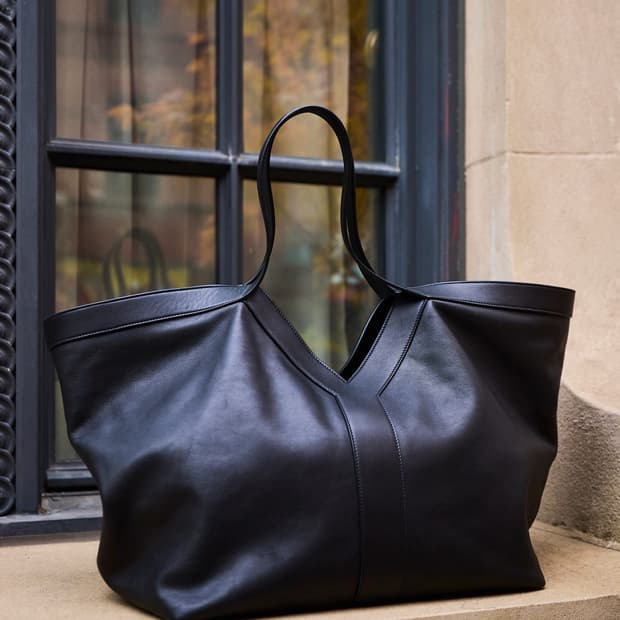 생로랑 와이 Y 토트백 (라지)