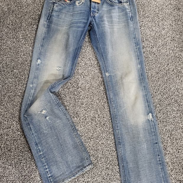 디젤(DIESEL) 청바지