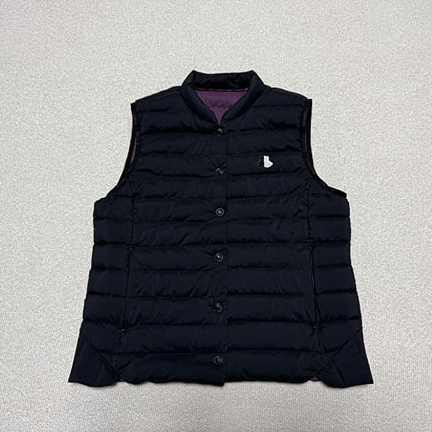 블랙앤화이트 구스다운 경량패딩 조끼 여성용 100호 77사이즈