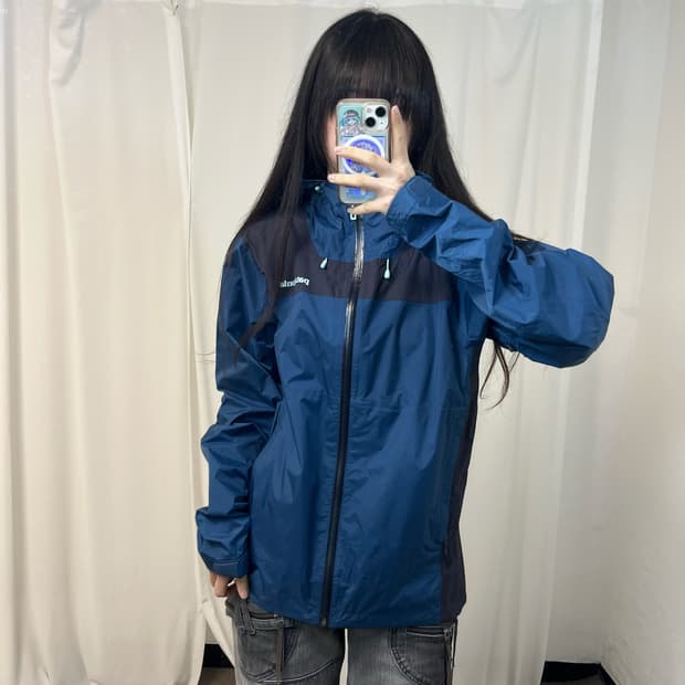 Patagonia Torrentshell windbreaker