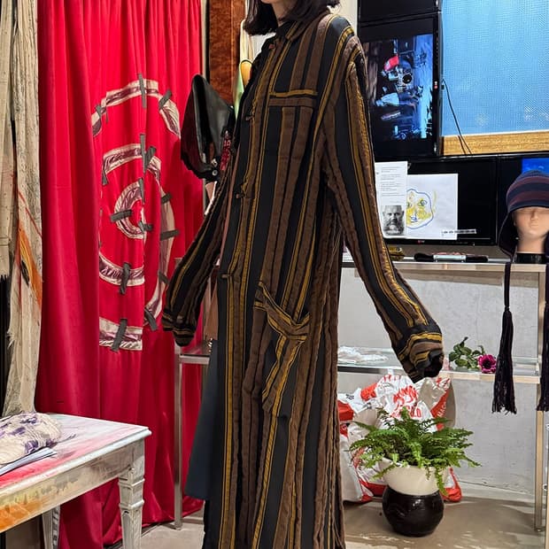 CMMN SWDN 스트라이프 로브 코트 (New)