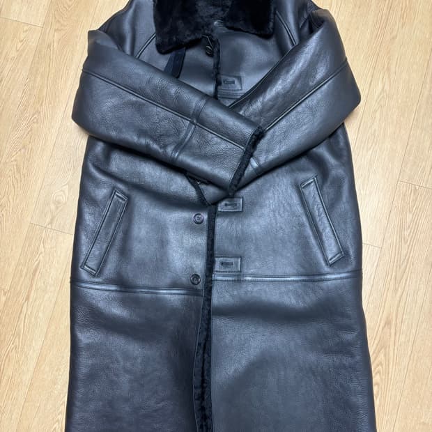 (S)youth shearing mac coat