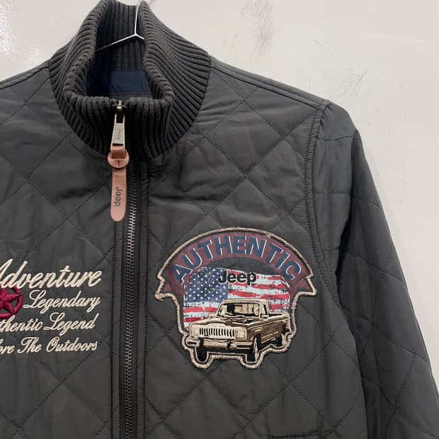 지프 어센틱 와펜로고 퀼티드 하이넥 숏 자켓