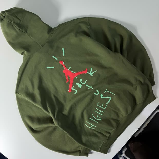 Nike x scott  나이키 x 트래비스스캇 역스우시 올리브 후드티 