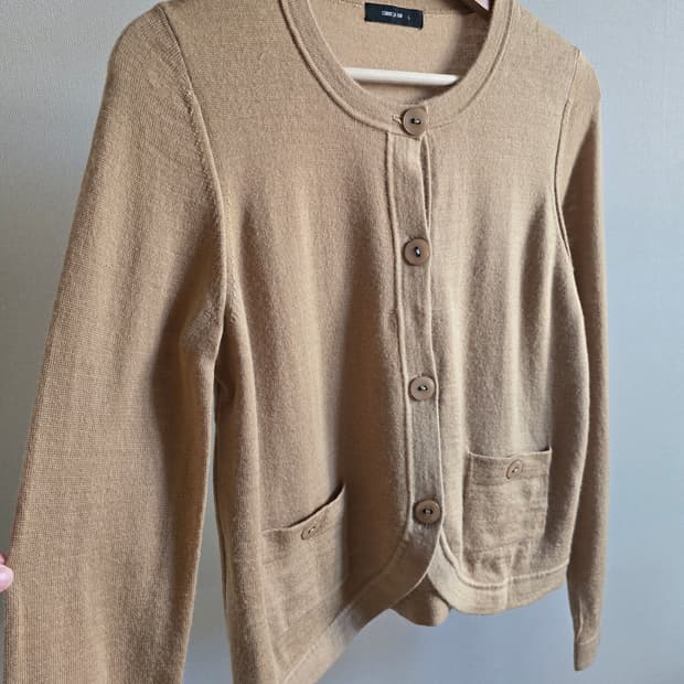 COMME CA ISM 울혼방 베이지(카멜) 가디건