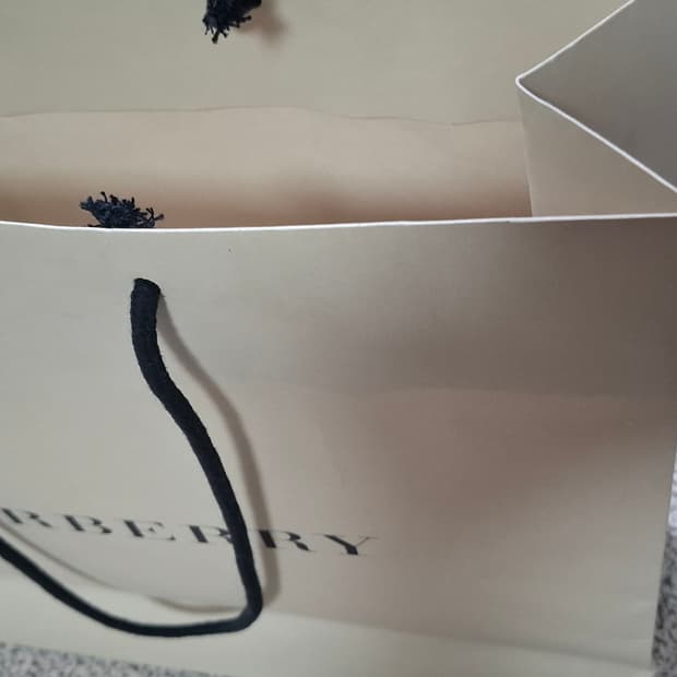 버버리 핑크 반팔 티셔츠