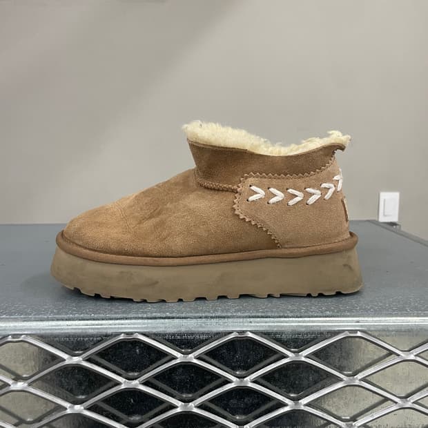 어그 오즈웨어 어덜트 에스키모 플랫폼 230