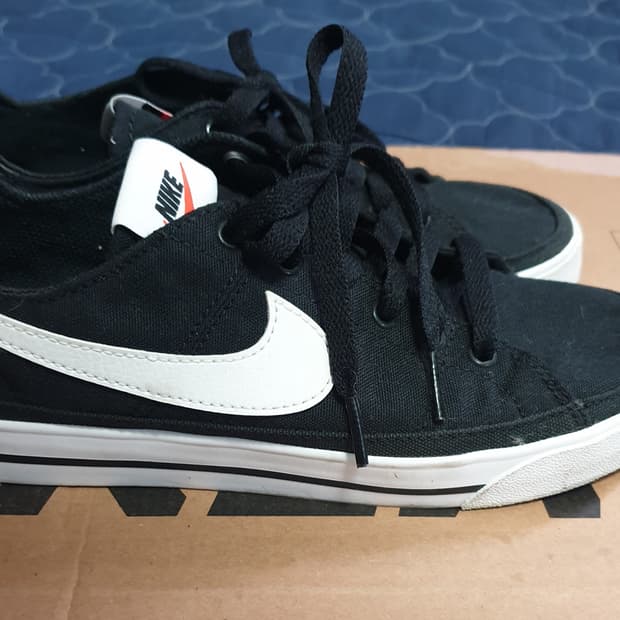 나이키 우먼스 코트 레거시 스니커즈 블랙&화이트 (230)