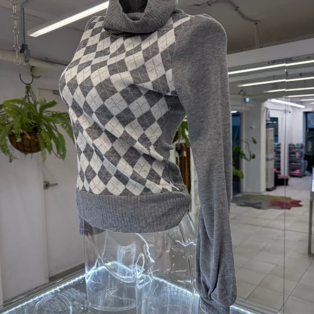 argyle check turtleneck