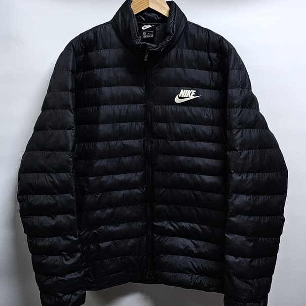 나이키 신세틱 필 경량패딩 XL