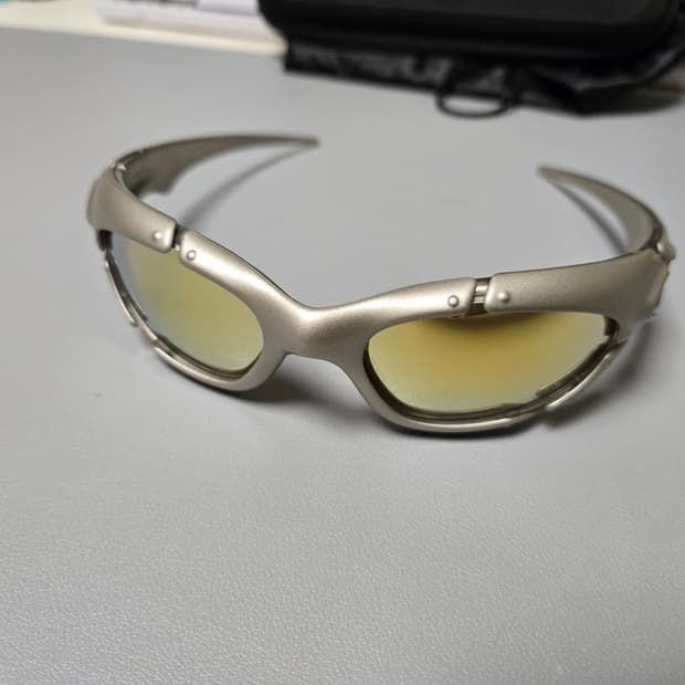 오클리 플레이트 플레티넘