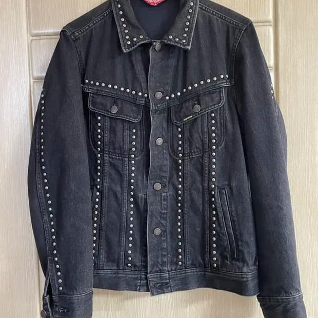 슈프림 17SS 스터드 데님트러커 자켓 s사이즈