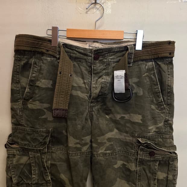 (36)Abercrombie & Fitch 아베크롬비 카모 카고 반바지