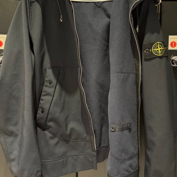 스톤아일랜드 소프트쉘 자켓 L