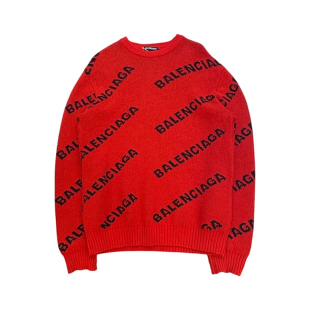 발렌시아가 올오버 로고 니트 스웨터