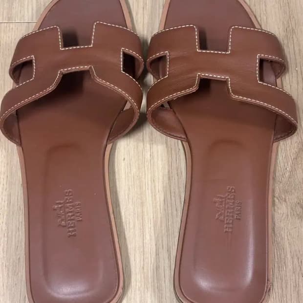 에르메스 오란 슬리퍼 골드 35.5(225)