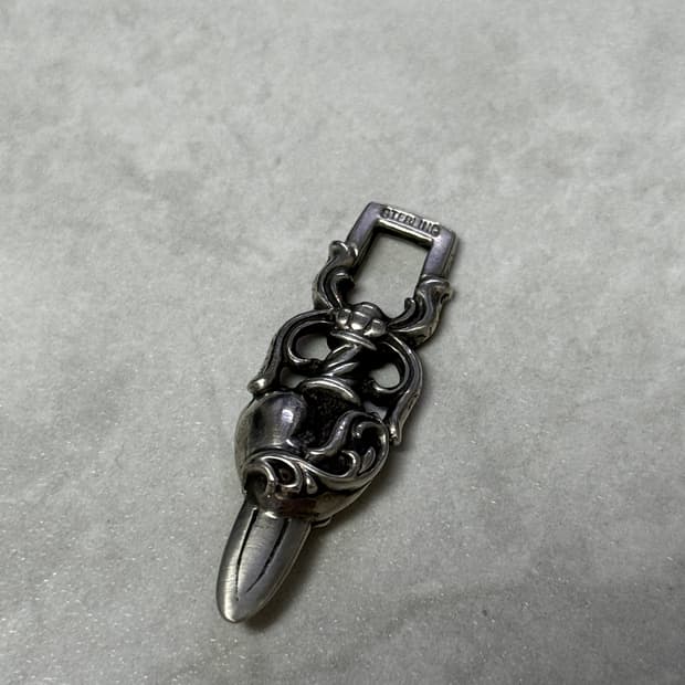 크롬하츠 하트대거 펜던트