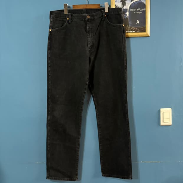 90‘s vtg Wrangler Black denim pant.
