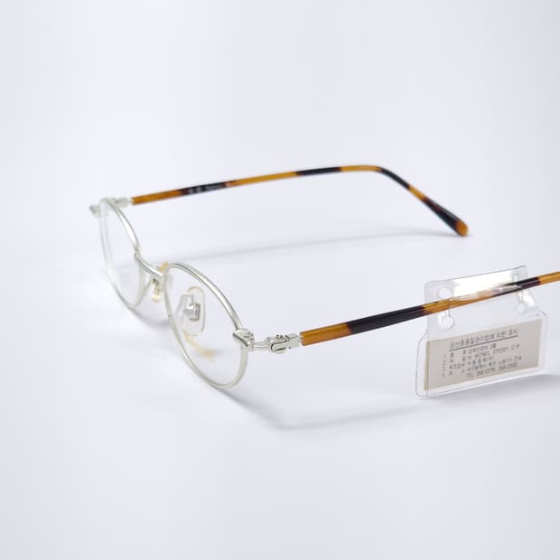 90년도 빈티지 오벌형 긱시크 안경