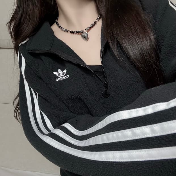 아디다스 블랙 후리스 웜업 반집업 