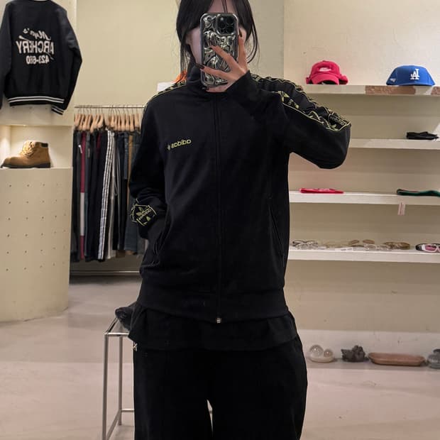 아디다스 올드스쿨 불꽃 레터링 트랙탑 져지 U1519