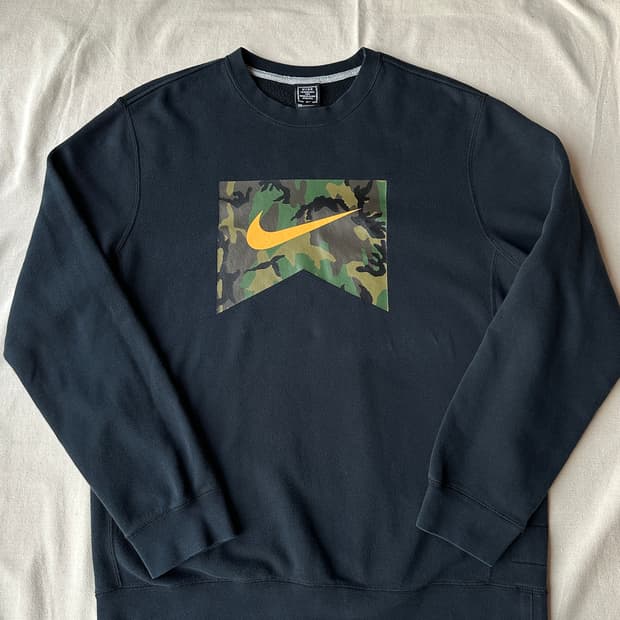 나이키 우드랜드 카모 스웻셔츠 2XL