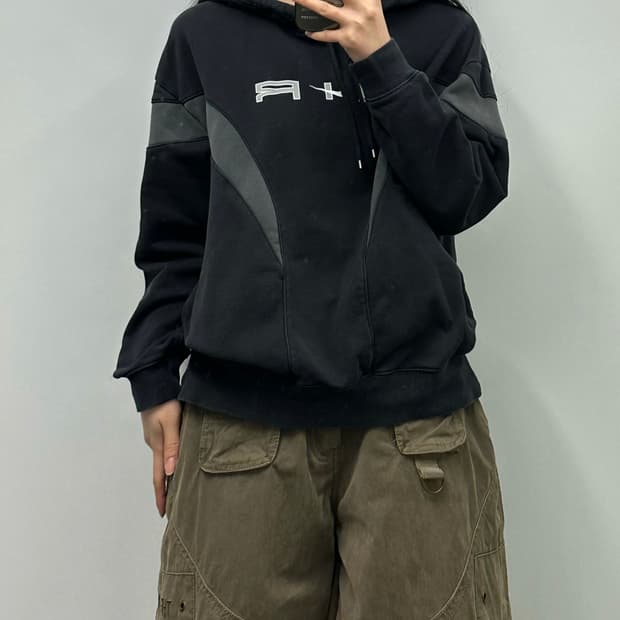 나이키 센터로고 블랙 후드티