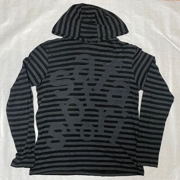 STRIPE BORDER HOODIE 1 size 사파리스팟