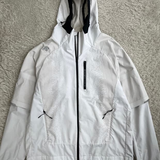 데상트 바람막이/#605