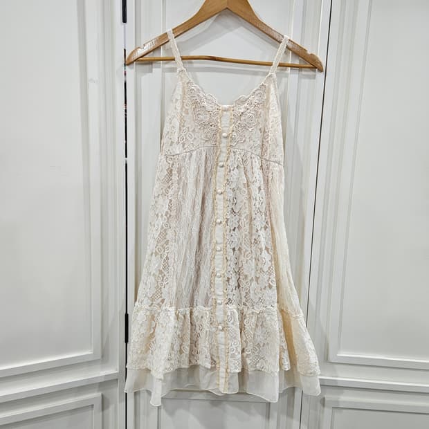 axes femme(엑시즈팜)아이보리 레이스 원피스