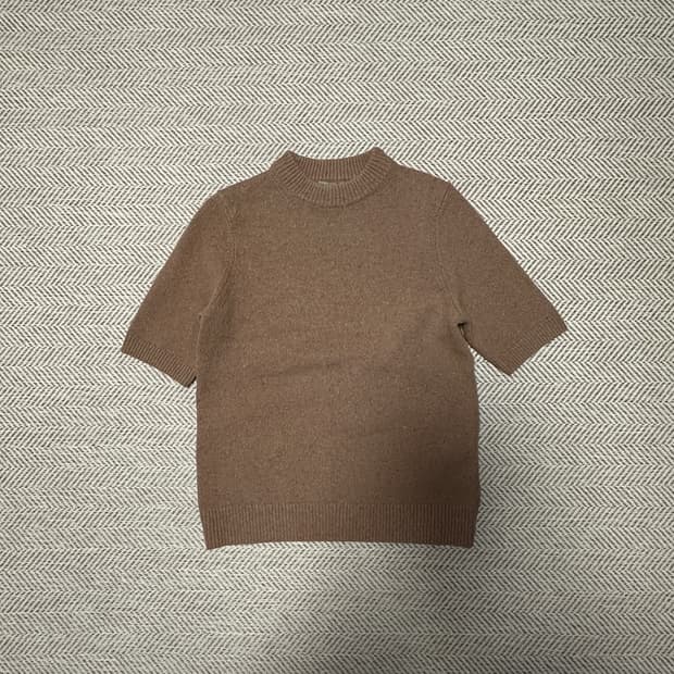 COS woman knit sweater