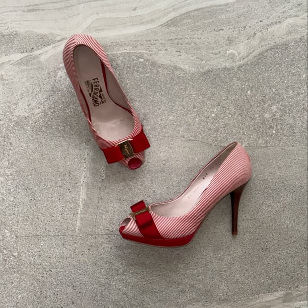 Salvatore Ferragamo Vara open toe heels