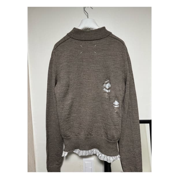 마르지엘라 디스트레스드 니트