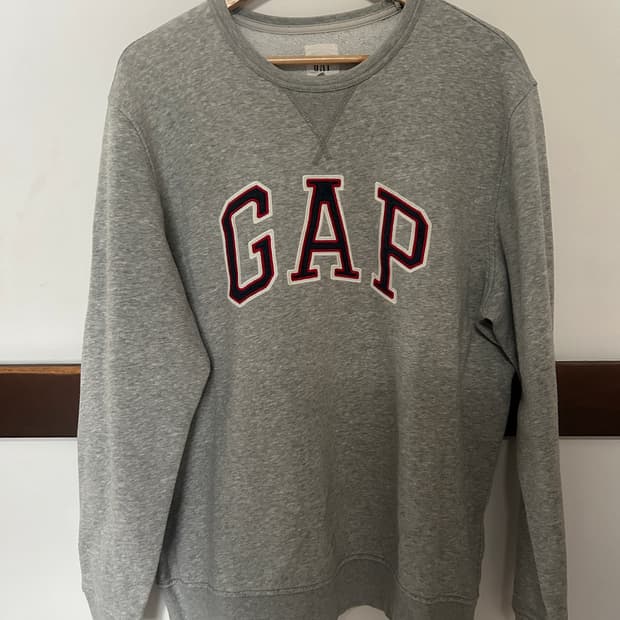 Gap sweatshirt