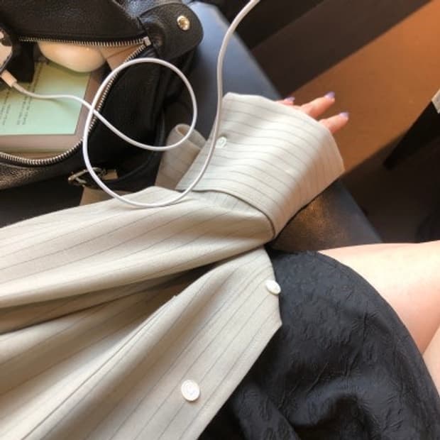 리본빛 울 셔츠