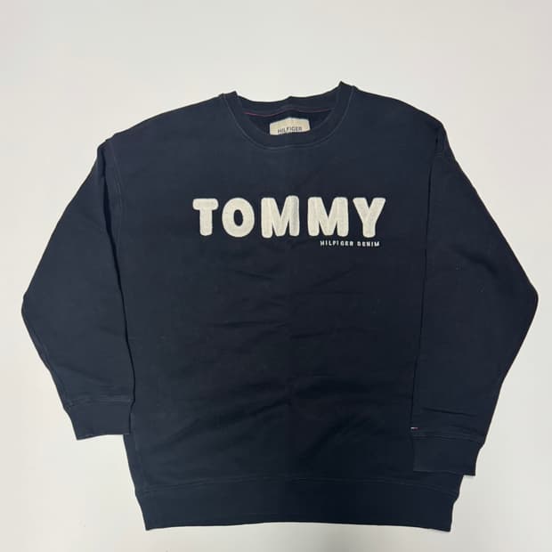 타미힐피거 데님 귀여운 스펠아웃 기모 맨투맨 L~M 블랙