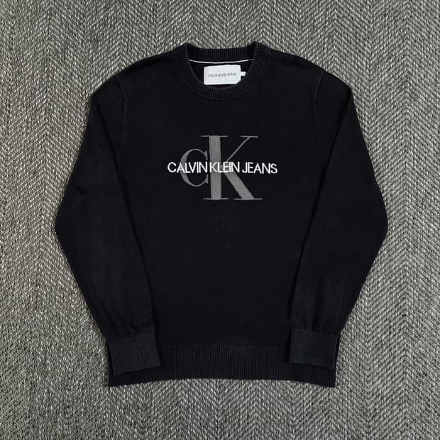 캘빈클라인 CK 로고 인타르시아 니트 스웨터
