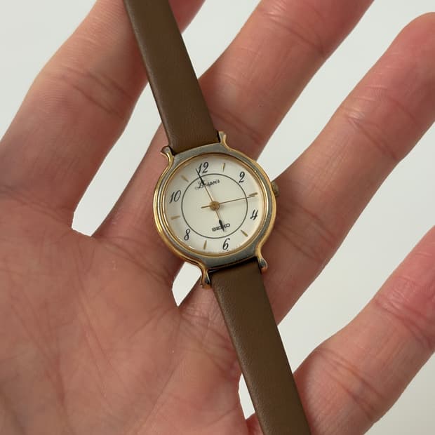 1990s Lespoir Gold Bezel Ladies Quartz