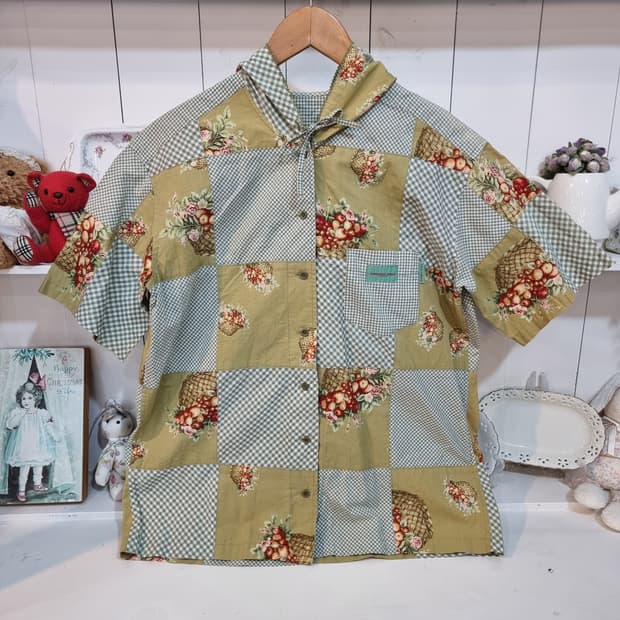 원더풀 월드 패치워크 후드 반팔 셔츠