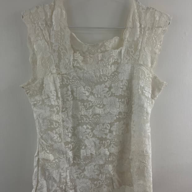 Floral square top