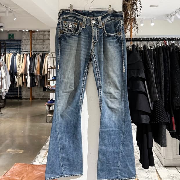 트루릴리전 조이 슈퍼T 플레어 데님 진