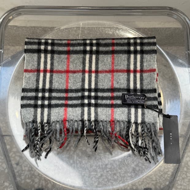 Burberry lamb wool muffler