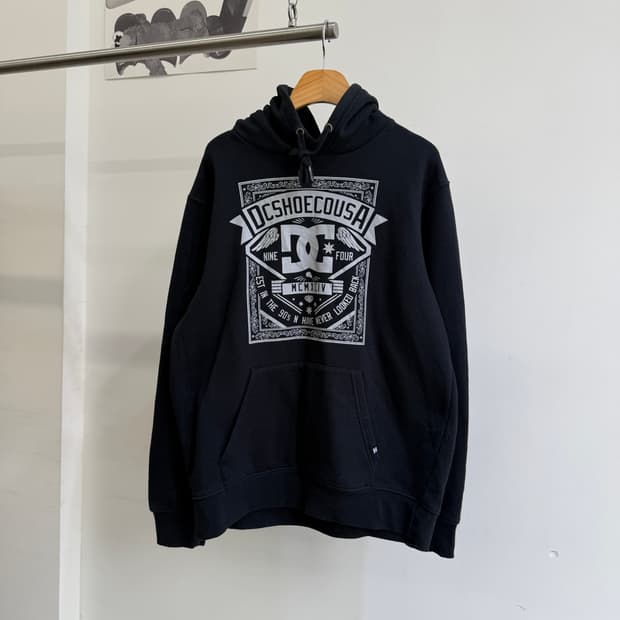 DC 후드티셔츠