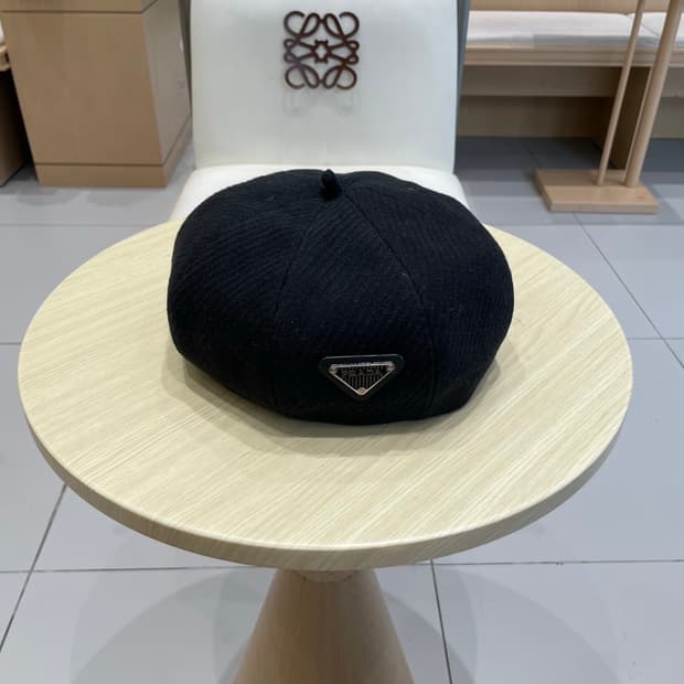 프라다 가을 겨울 모자
