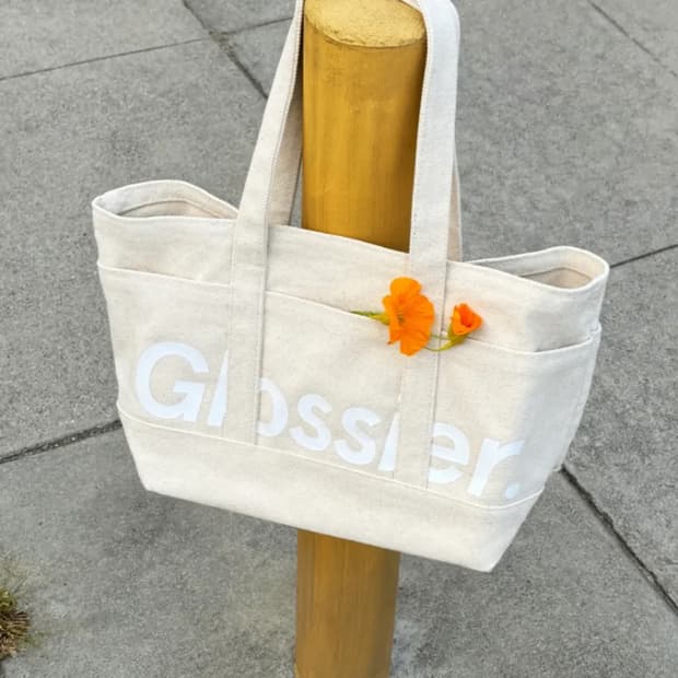 글로시에 캔버스 토트백