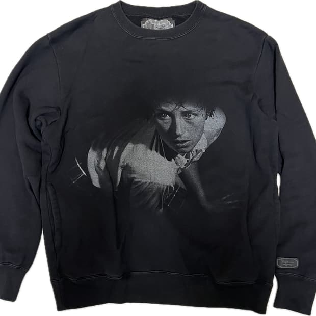 언더커버 신디셔먼 맨투맨 3사이즈