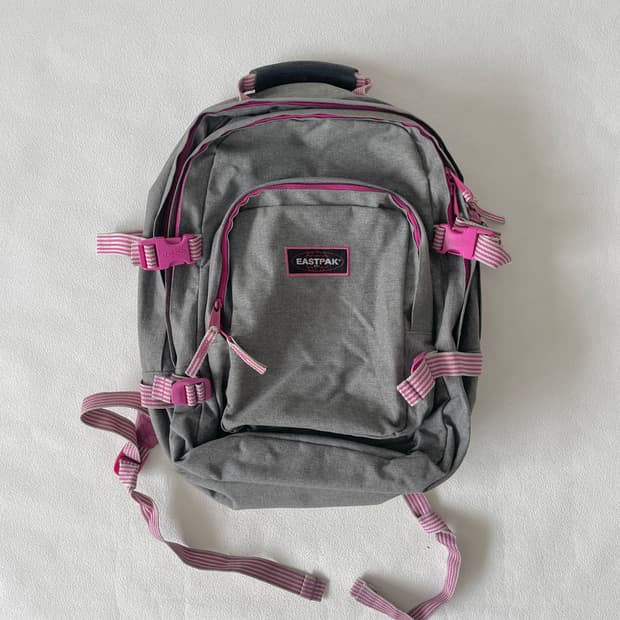 이스트팩(EASTPAK) 백팩