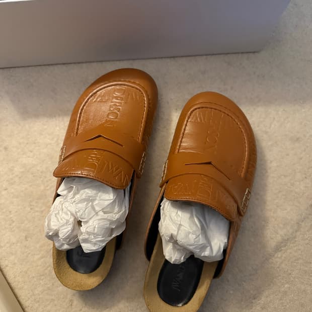 jw anderson jw 앤더슨 브라운 로퍼 뮬